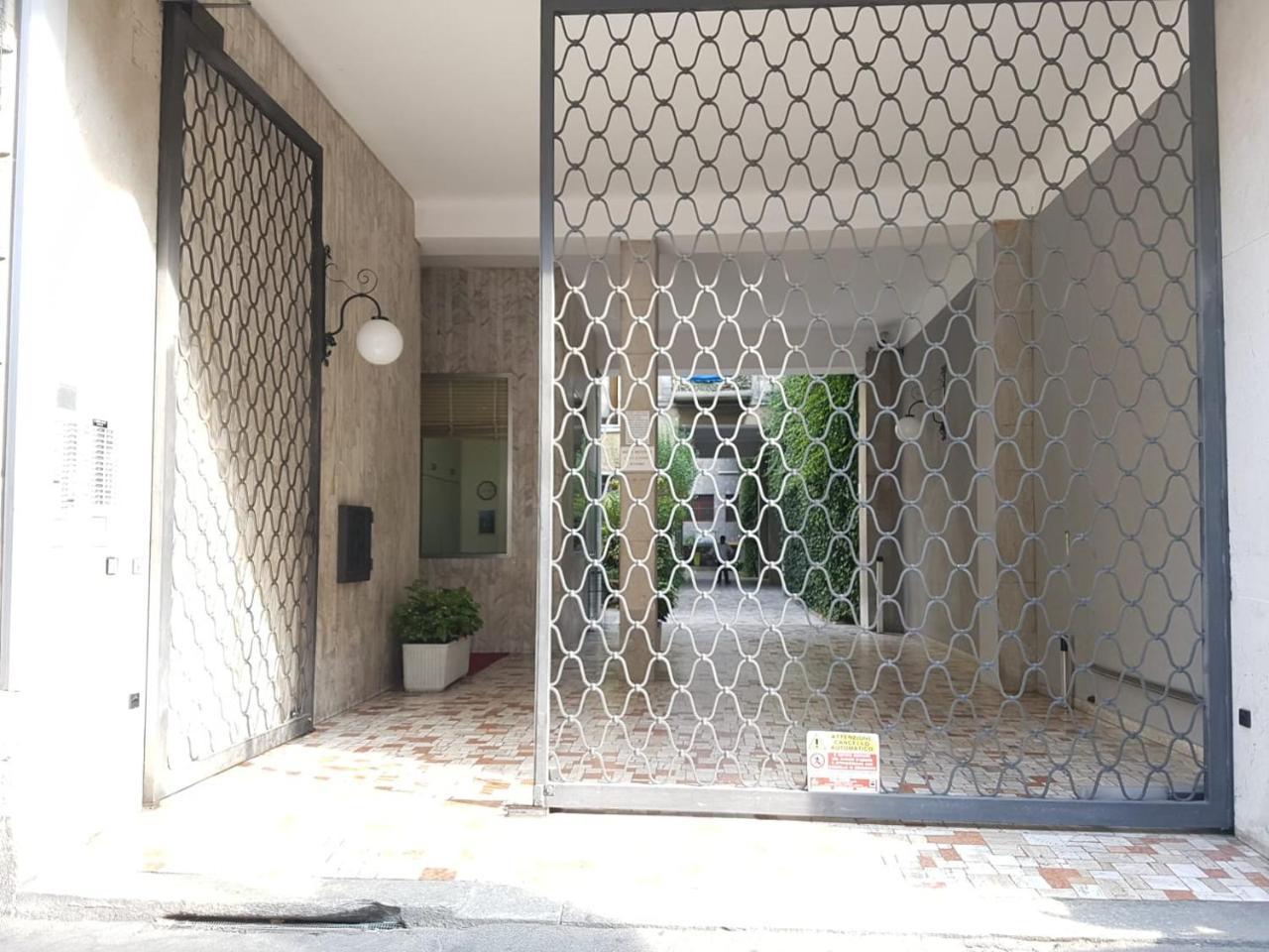 Warrest - Short Rent * Milano